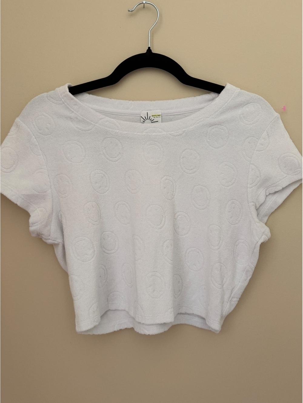 NWOT Aerie Offline white smiley face crop top